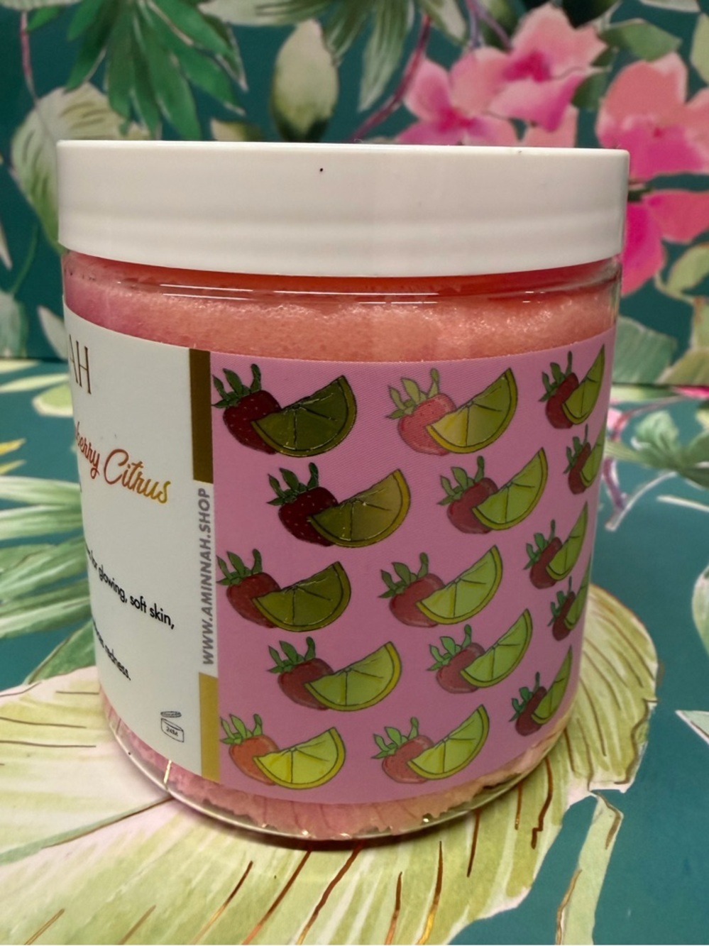 Aminnah Strawberry Citrus Sugar Scrub NWT - Picture 3 of 5